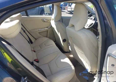 2014 Volvo S60 T6 из США, поврежденный, VIN YV1902FH2E2273897